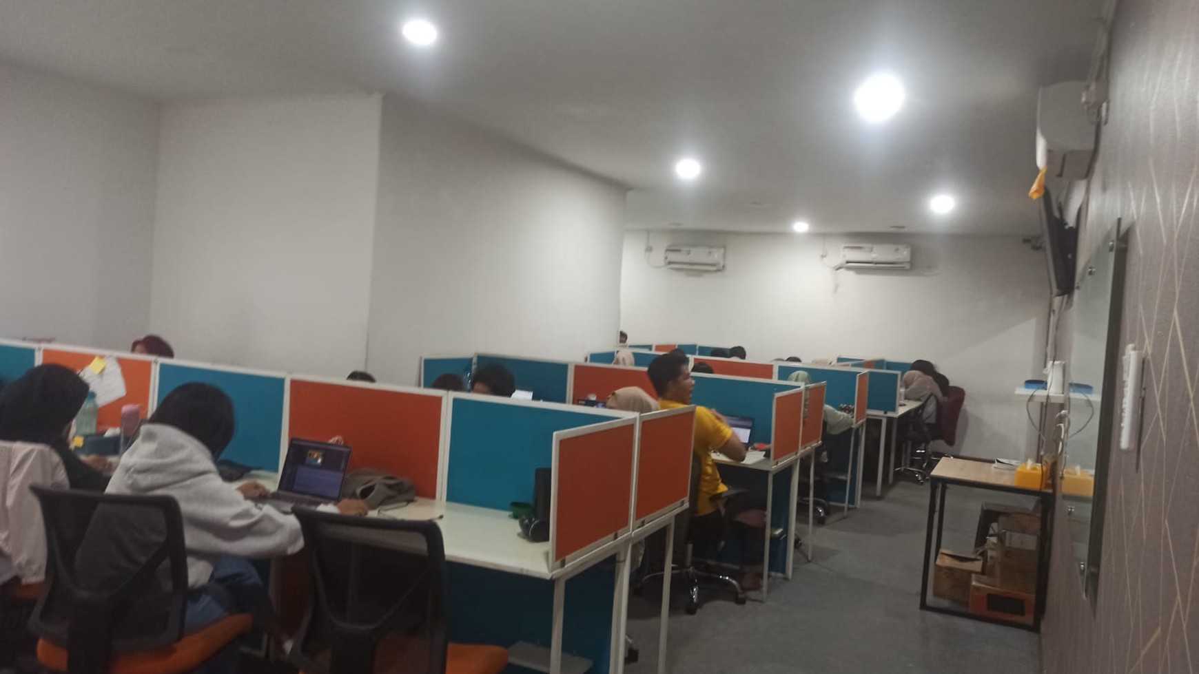 Ruang Usaha Cocok Untuk Kantor dan Lokasi Strategis @Tebet