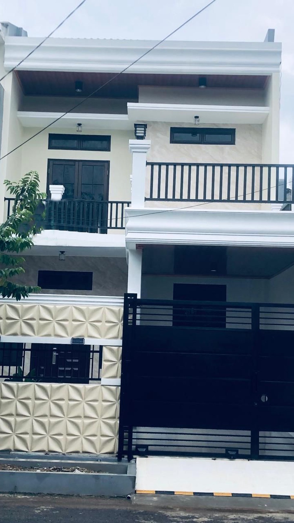 Rumah 2 Lantai dengan Bangunan Baru dan Siap Huni @Graha Bintaro