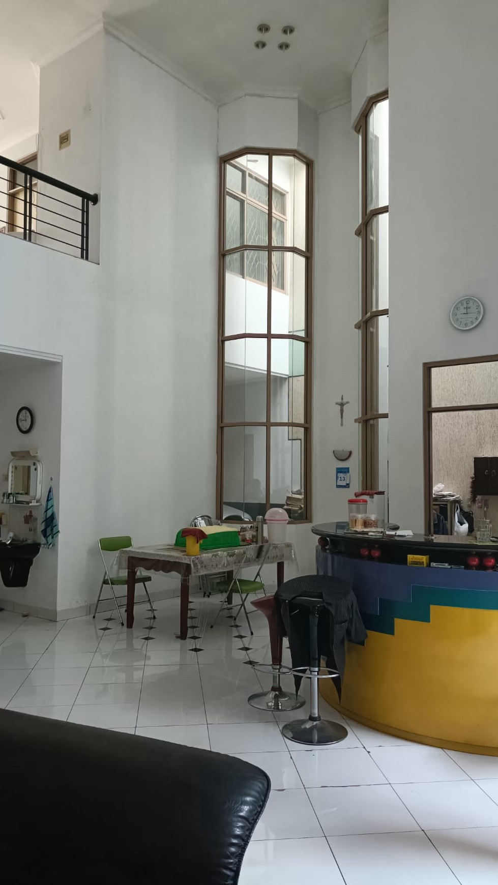 Rumah Lux Asri Semi Furnished di Komplek Muara Bandung Kota