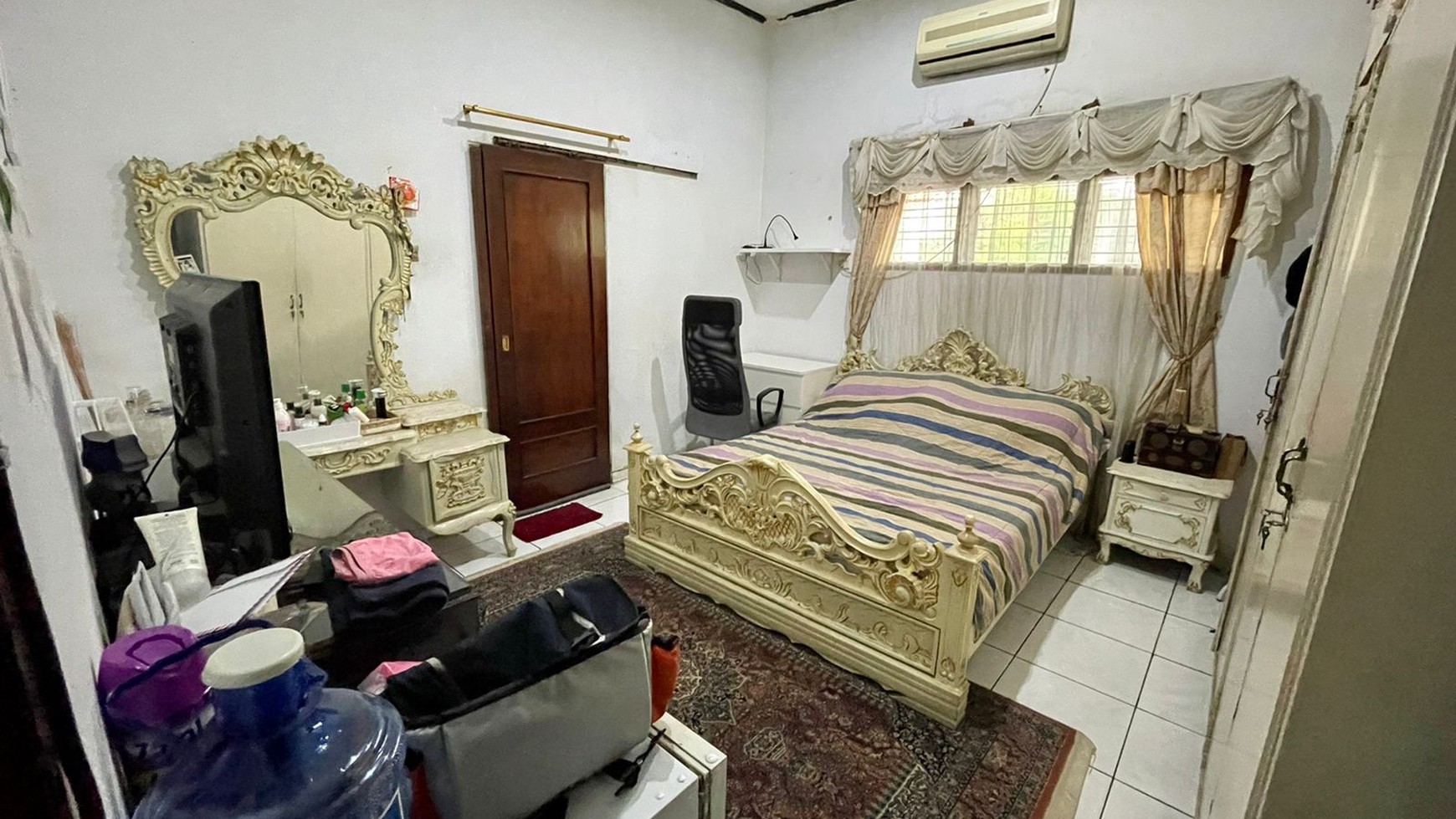 Rumah Hoek di area Palbatu, Tebet, Jakarta Selatan