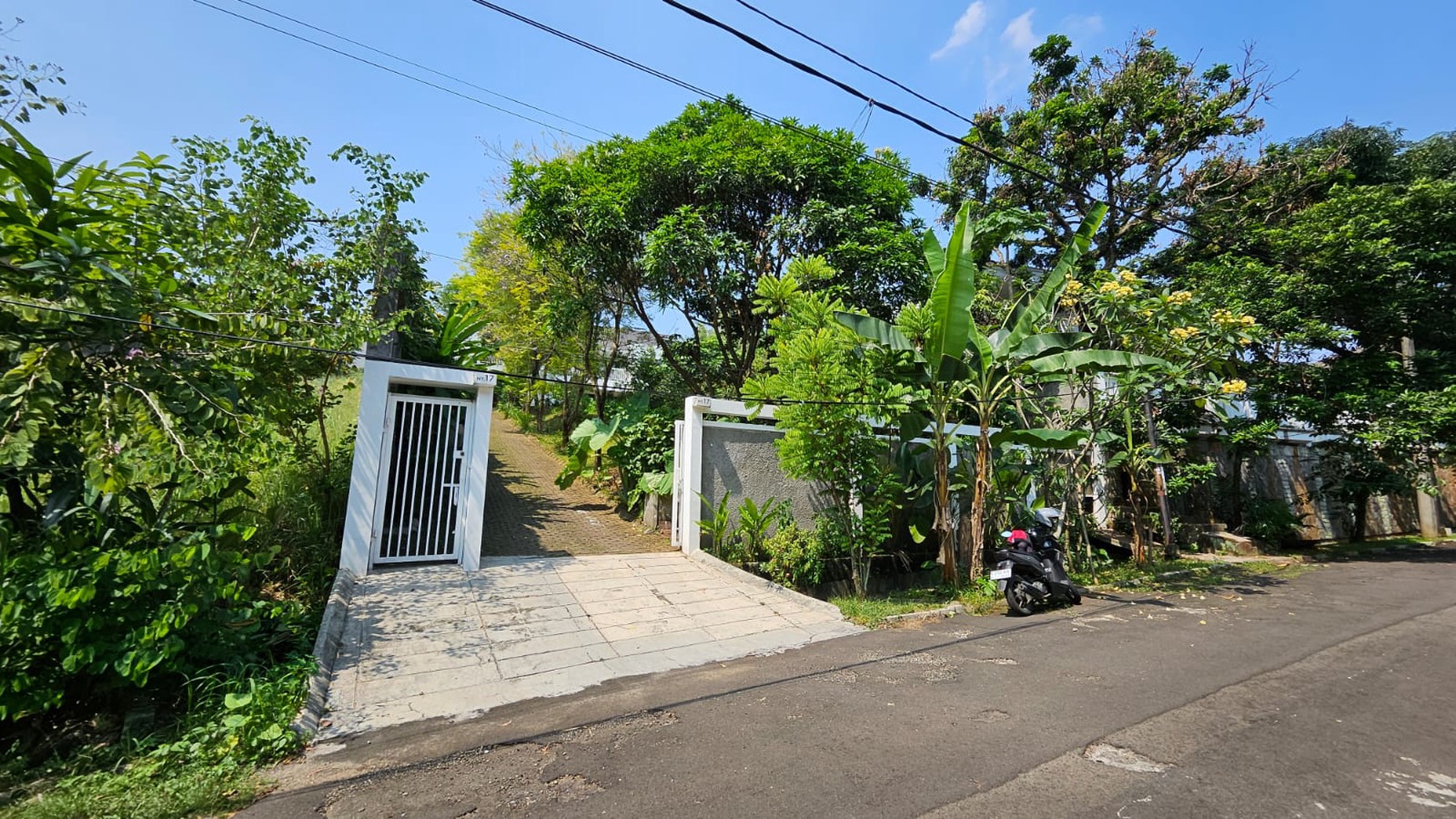 Rumah Modern Asri Di Daerah Cinere