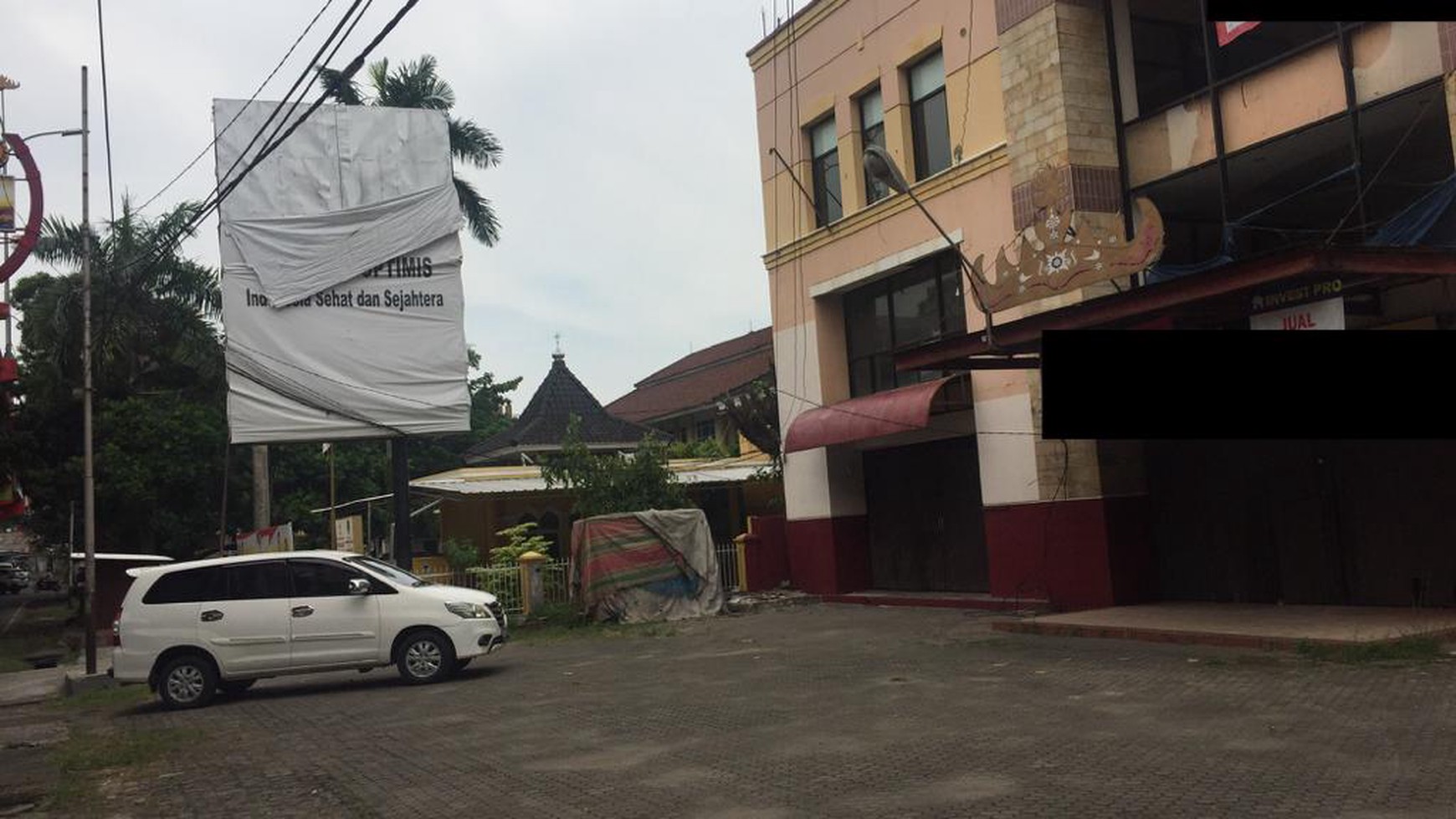 Gedung eks swalayan / ruko dijalan Gajah Mada Bandarlampung