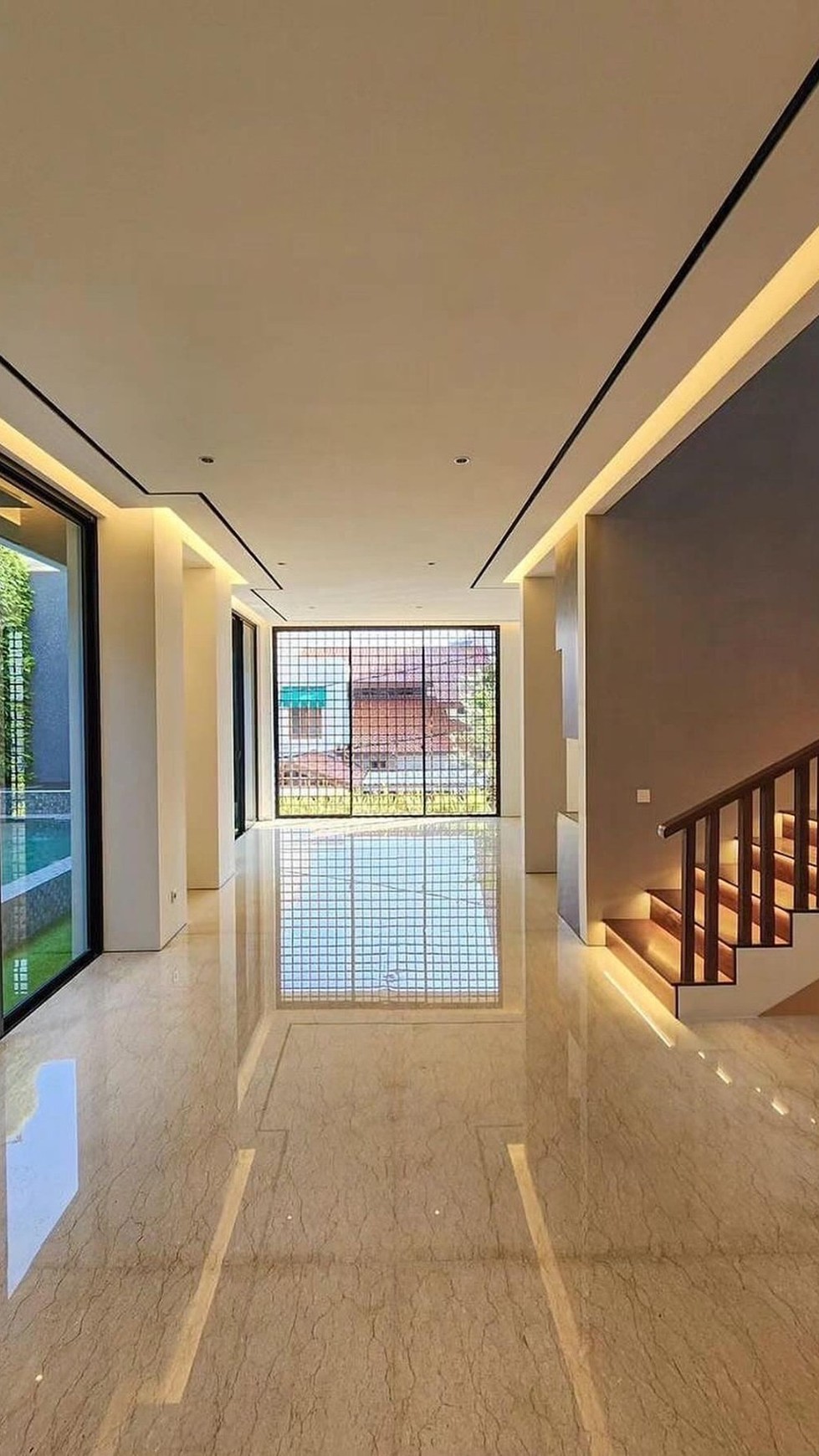 Rumah Mewah 3 Setengah Lantai di Pondok Indah Jaksel