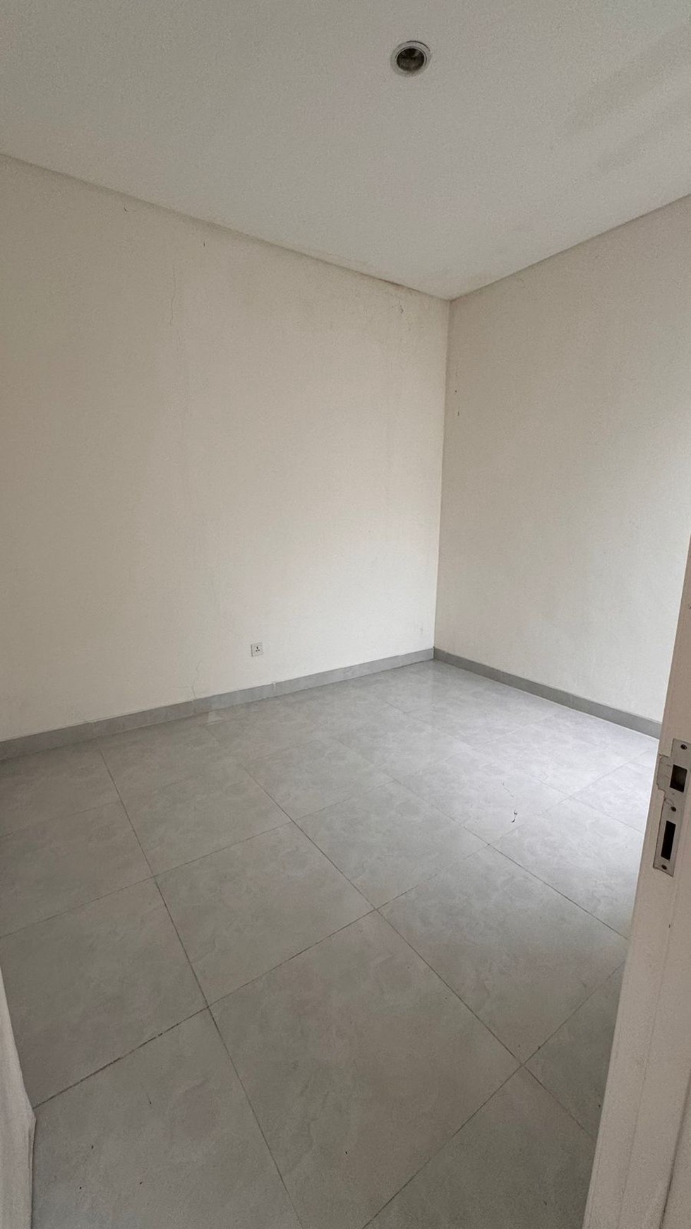 Dijual Rumah Siap Huni Minimalis Modern Lokasi Strategis di Tangerang