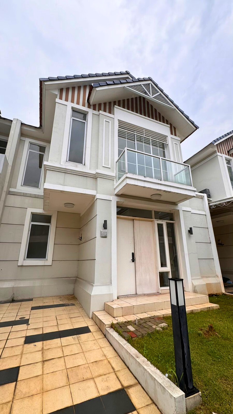 Dijual Rumah Siap Huni Minimalis Modern Lokasi Strategis di Tangerang