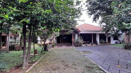  Tanah  luas dgn bonus rumah layak huni Cipulir Kebayoran Lama