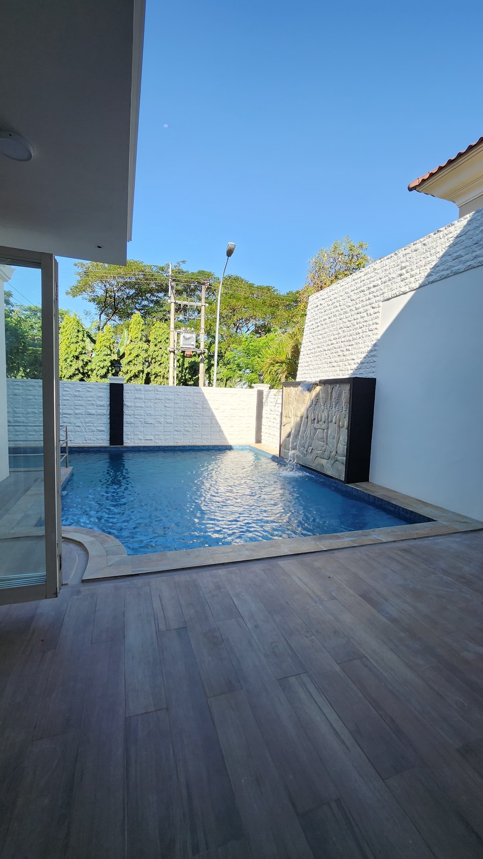 Disewakan New PRIVATE Pool Rumah Citraland Area PLUS FURNITURE Modern Mewah di Wisata Bukit Mas dekat Pakuwon Indah, Graha Family, Bukit Darmo Golf 