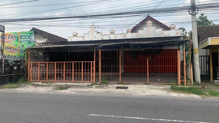 Ruko Cocok Untuk Usaha Lokasi Strategis di Jl. Parangtritis