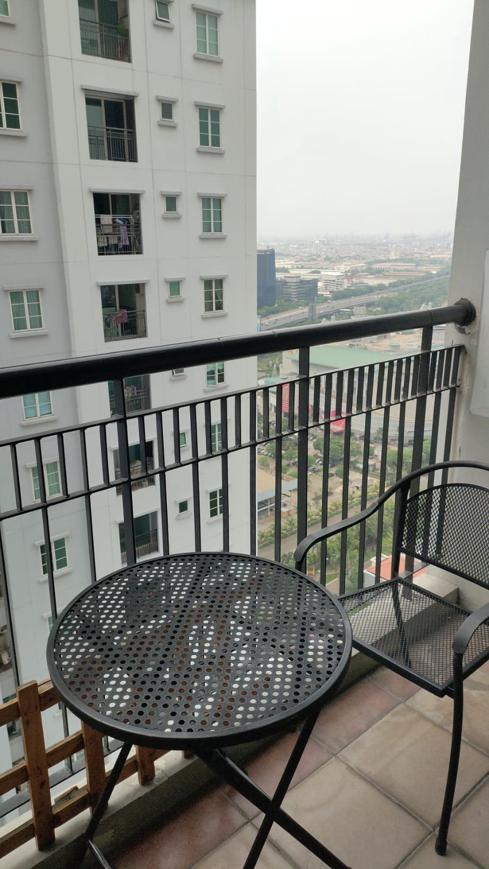 Dijual Apartemen Lyon Garden MOI 83 m2 Murah Banget di Mall Of Indonesia Kelapa Gading Jakarta Utara