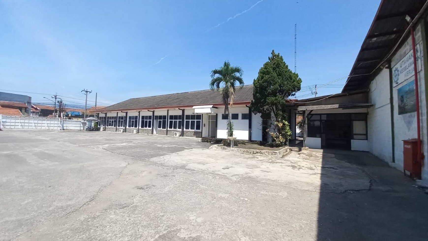 Pabrik, Gudang & Showroom di Lokasi Strategis Terusan Kopo