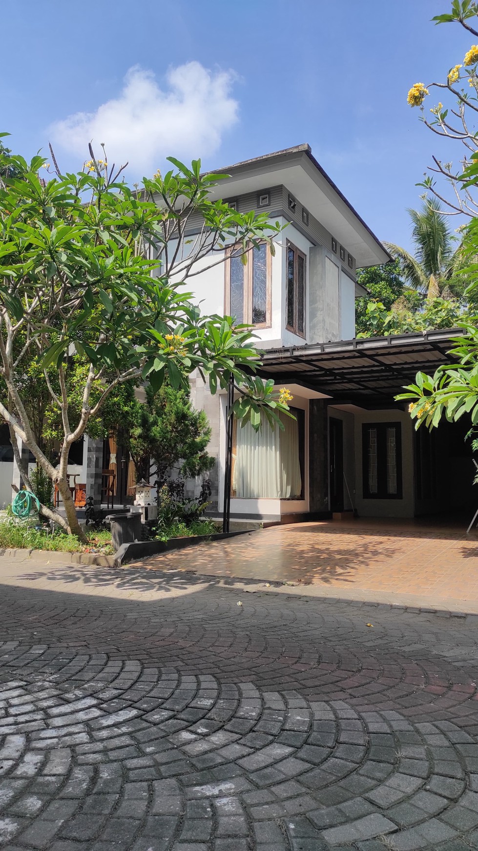 Rumah Tinggal Furnish Dalam Perum Fasco Mansion Jl Palagan Ngaglik Sleman