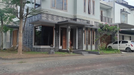 Rumah Tinggal 2 Lantai Full Furnish Dalam Perum Fasco Mansion Ngaglik Sleman