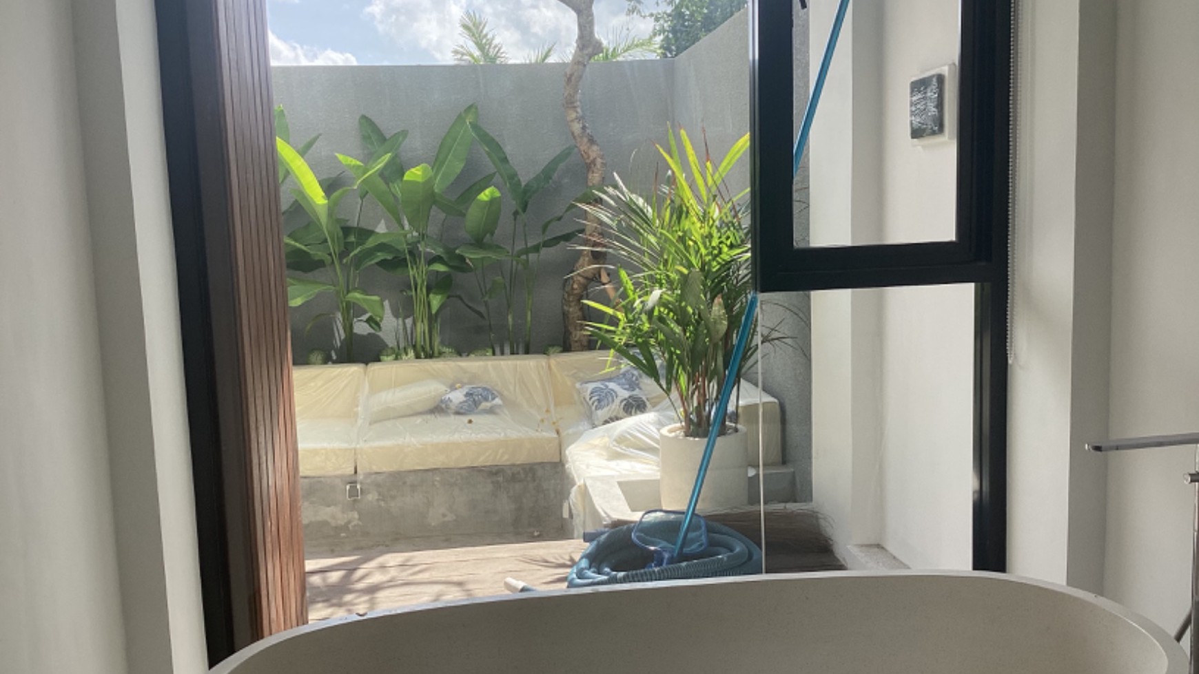 Villa 3 Bedrooms  200 sqm Freehold in Tumbak Bayuh Canggu