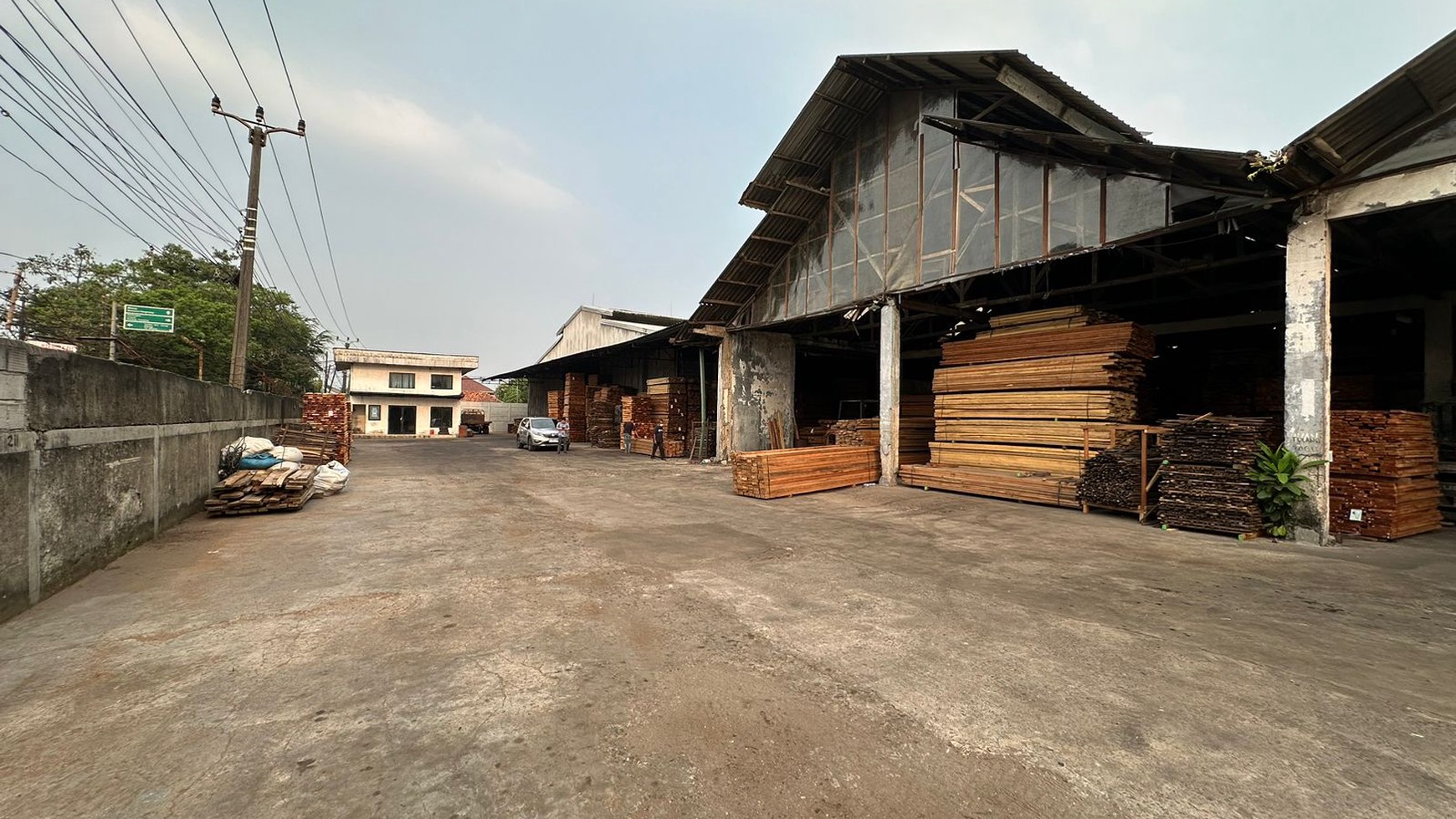 Dijual Gudang Eks Pabrik Kayu Peluang Emas di Lokasi Strategis