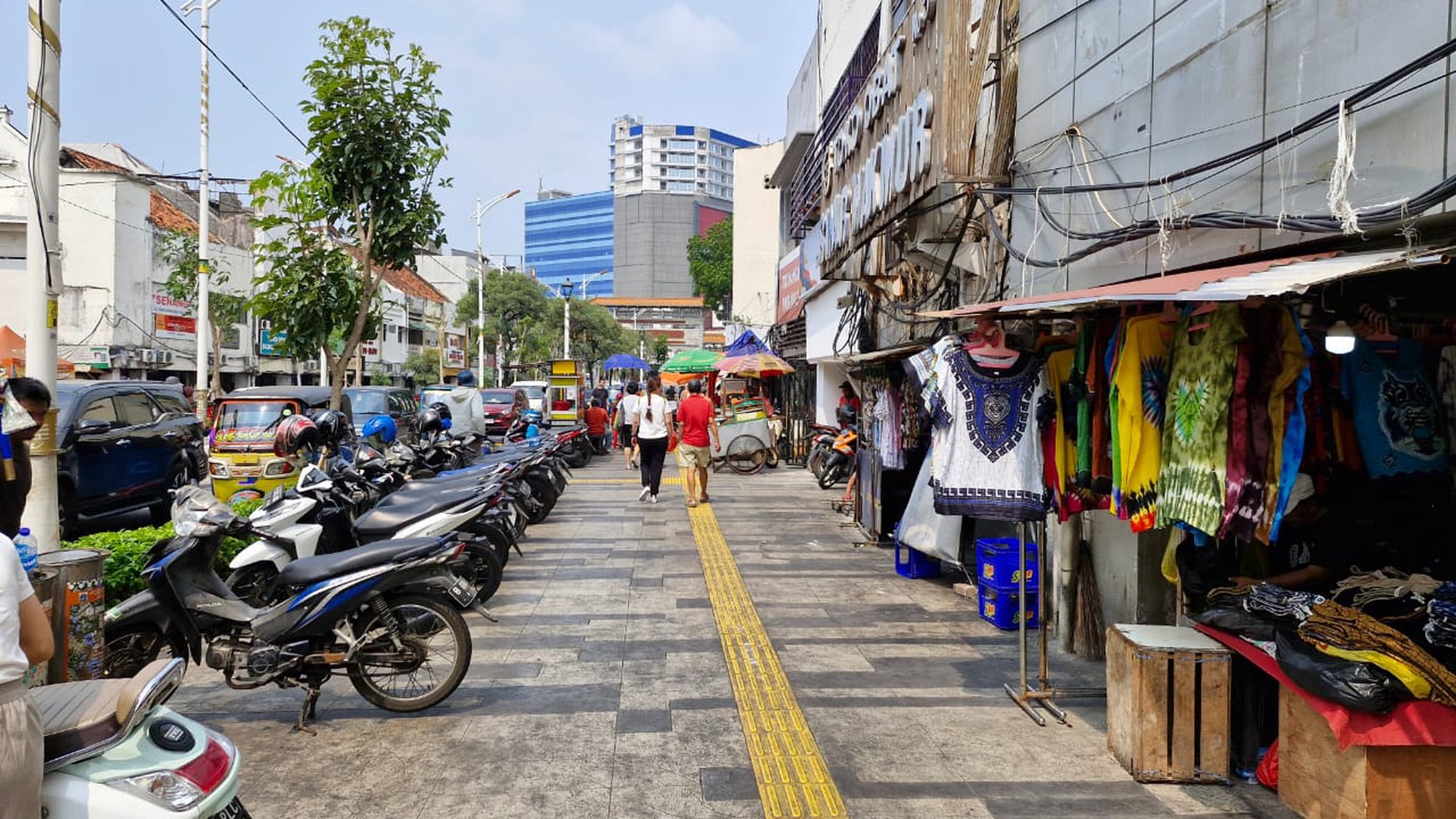 Ruko Gandeng Tiga Siap Pakai di Pancoran Glodok Jakbar