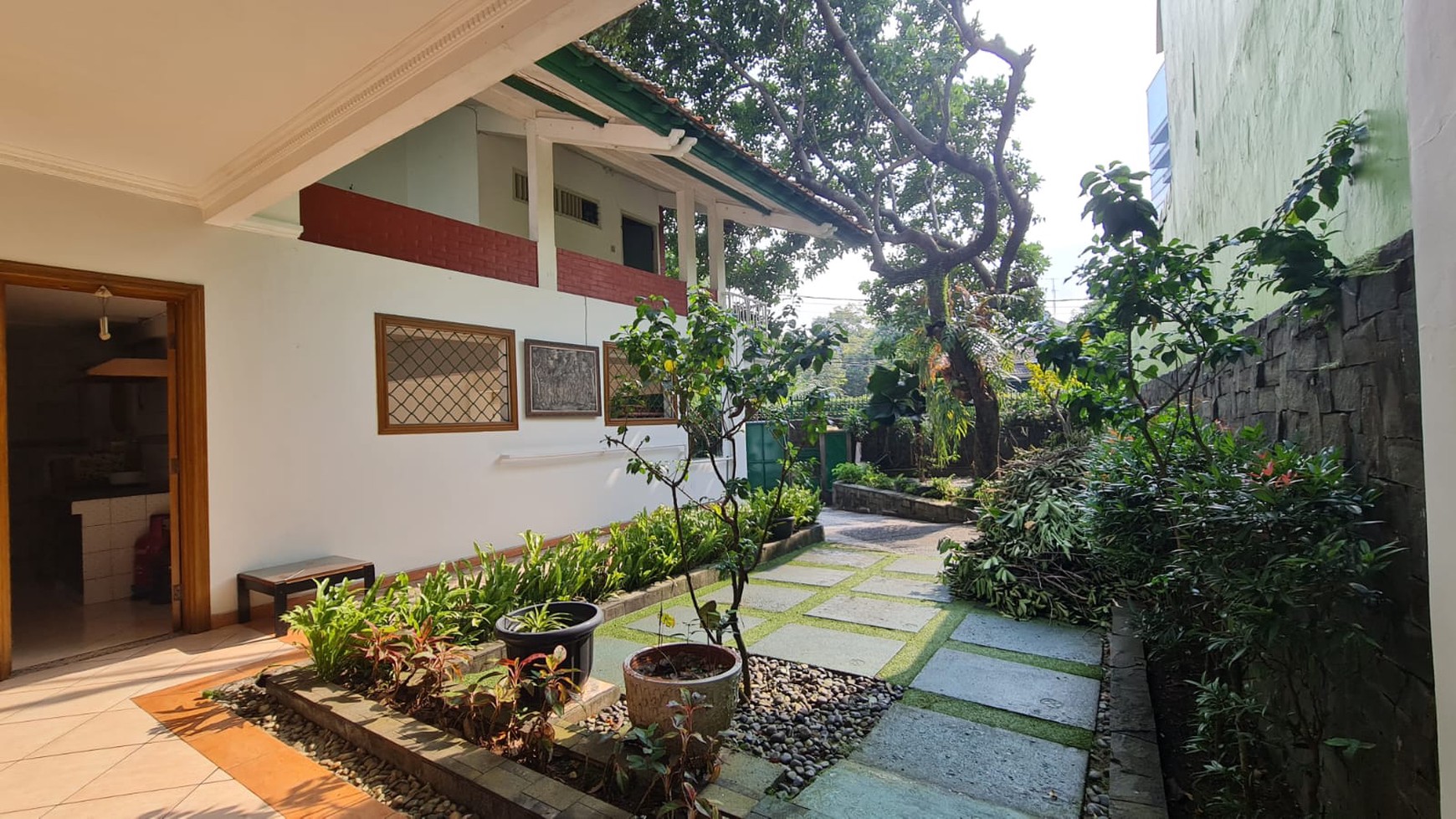 Rumah Nyaman dan Asri, Cocok untuk Keluarga di Pejaten Timur Jaksel