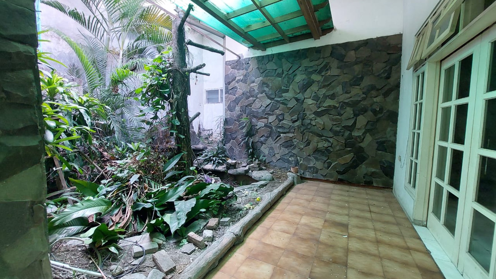 Rumah Hitung Tanah Area Cipete