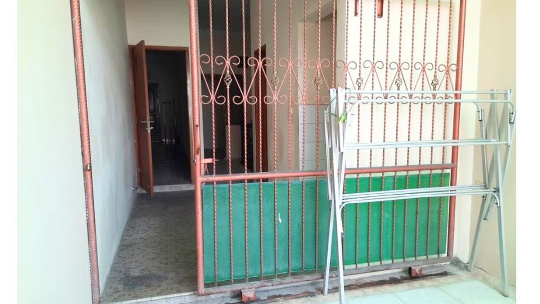 Rumah Mewah 2 Lantai Asri dan Nyaman di Pasar Rebo, Jakarta Timur