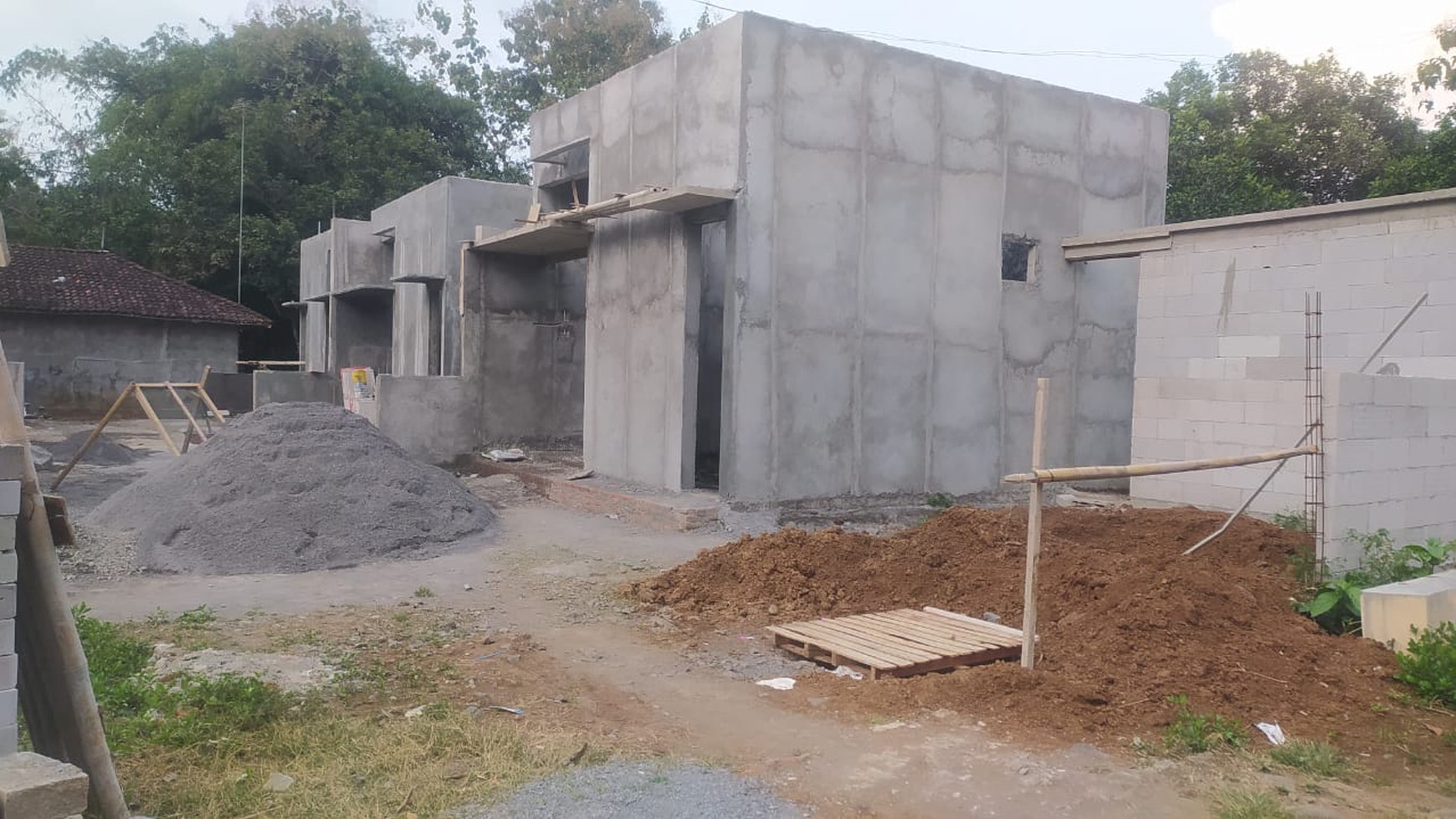 Rumah Baru Siap Huni Lokasi Dekat Puskesmas Minggir Sleman 