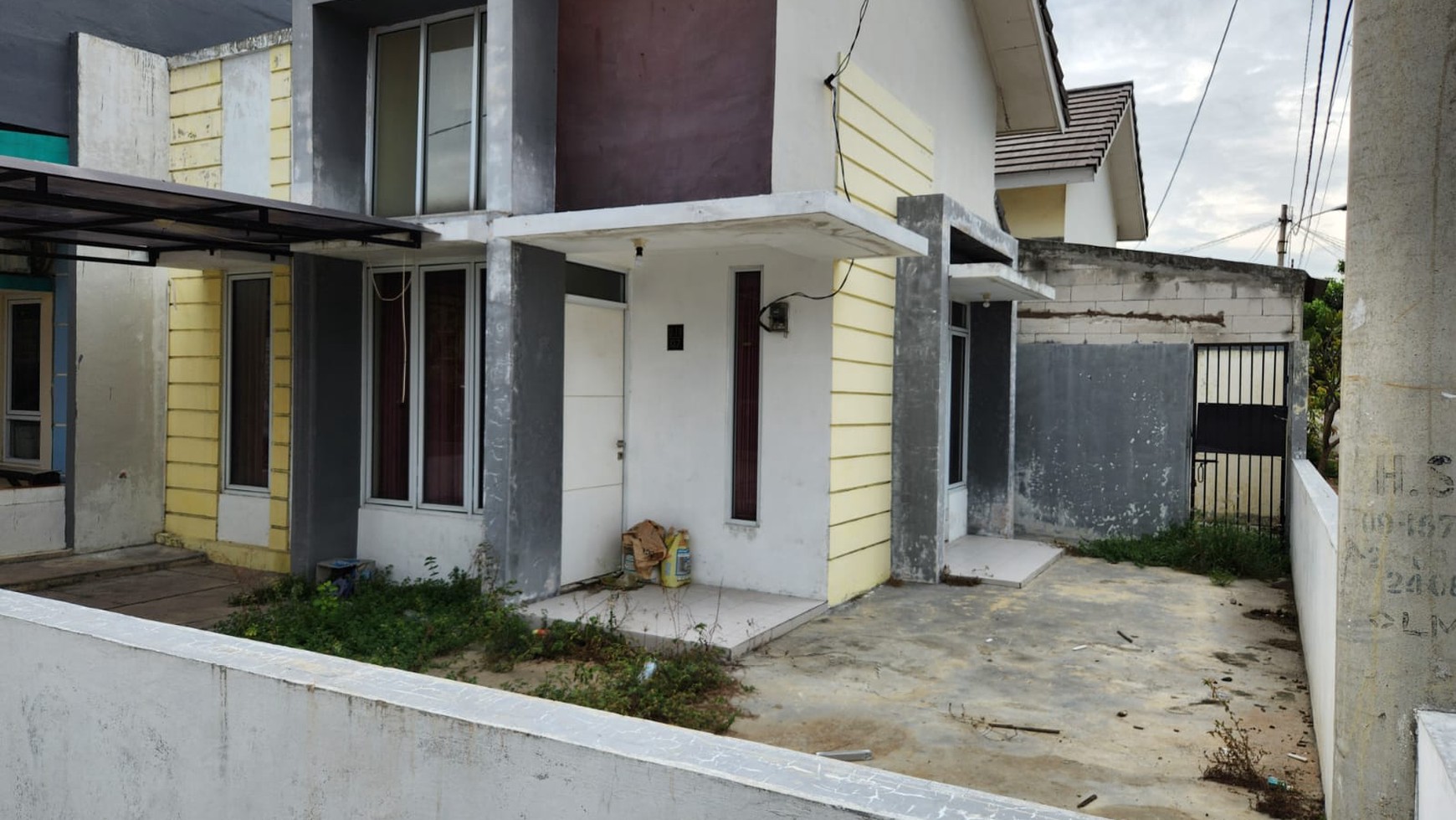 Rumah Hoek lokasi Nyaman di Grand Pondok Ungu, Bekasi