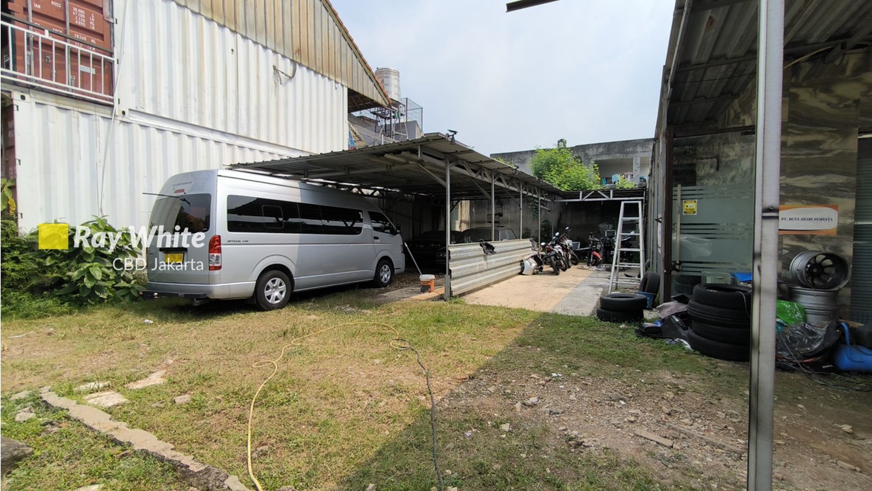 Rumah Hitung Tanah Area Cipete