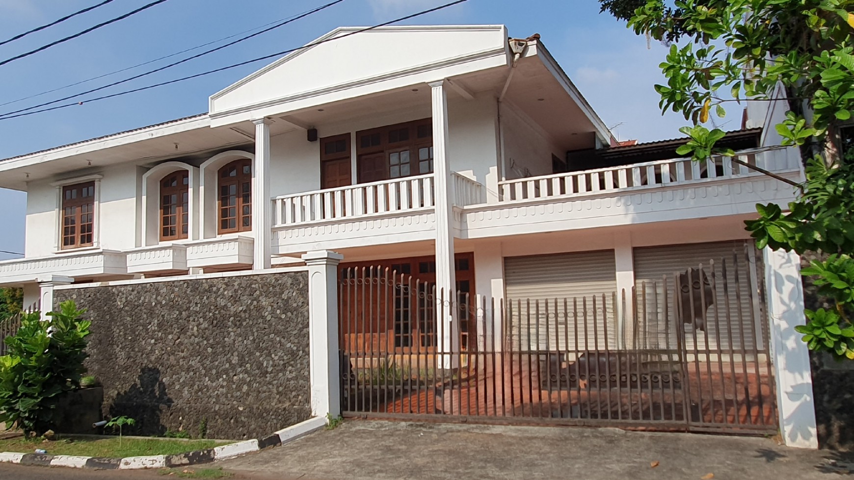 Rumah Pulomas Utara, Luas 770m2