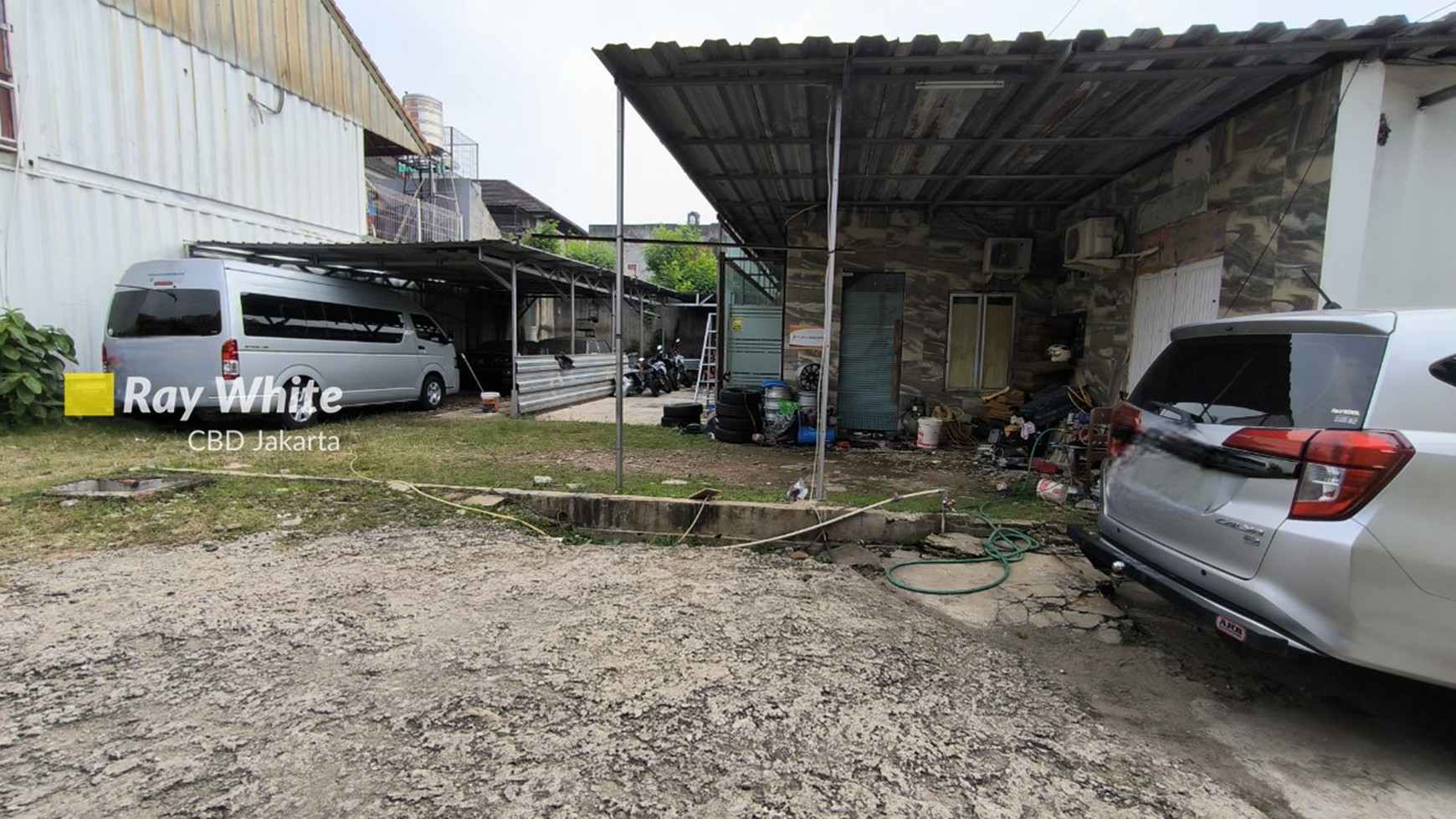 Tanah Lokasi Strategis di Jl. Raya Pasar Minggu Cocok untuk Hunian atau Workshop