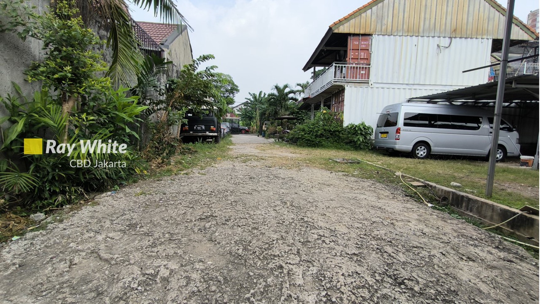 Tanah Lokasi Strategis di Jl. Raya Pasar Minggu Cocok untuk Hunian atau Workshop