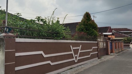 Rumah murah dengan tanah luas di Teluk Betung Barat Bandarlampung