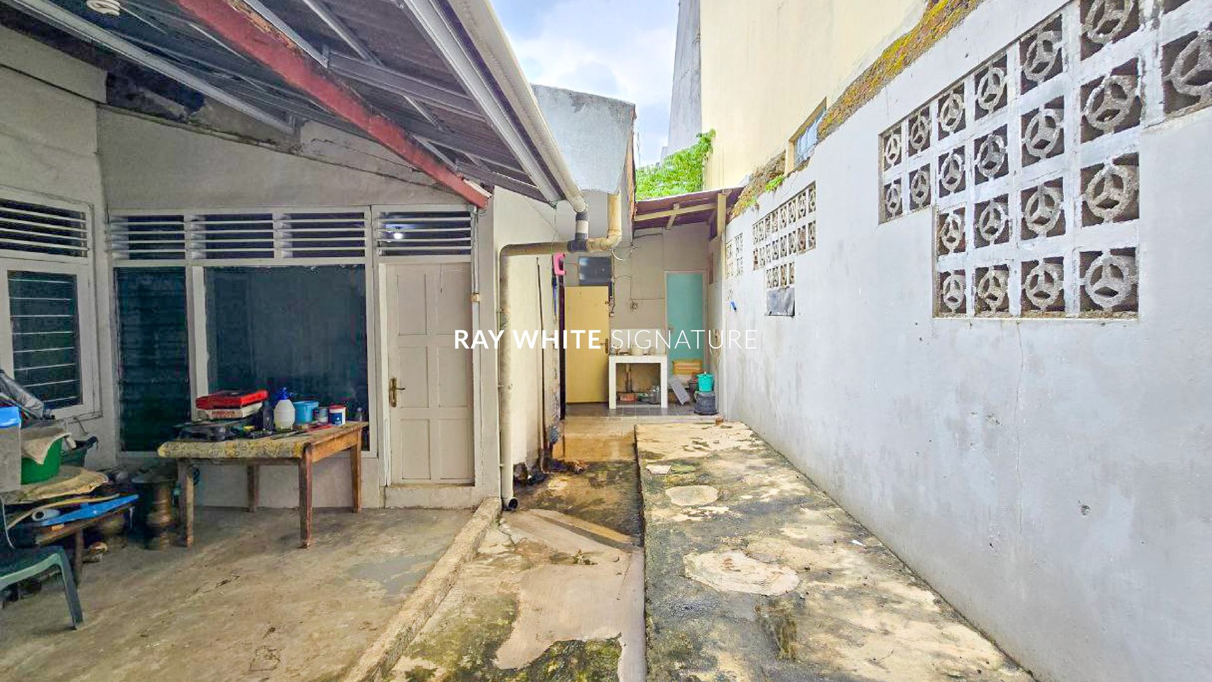 Dijual Rumah 1 Lantai Posisi Hook di Jl Danau Bratan Benhil