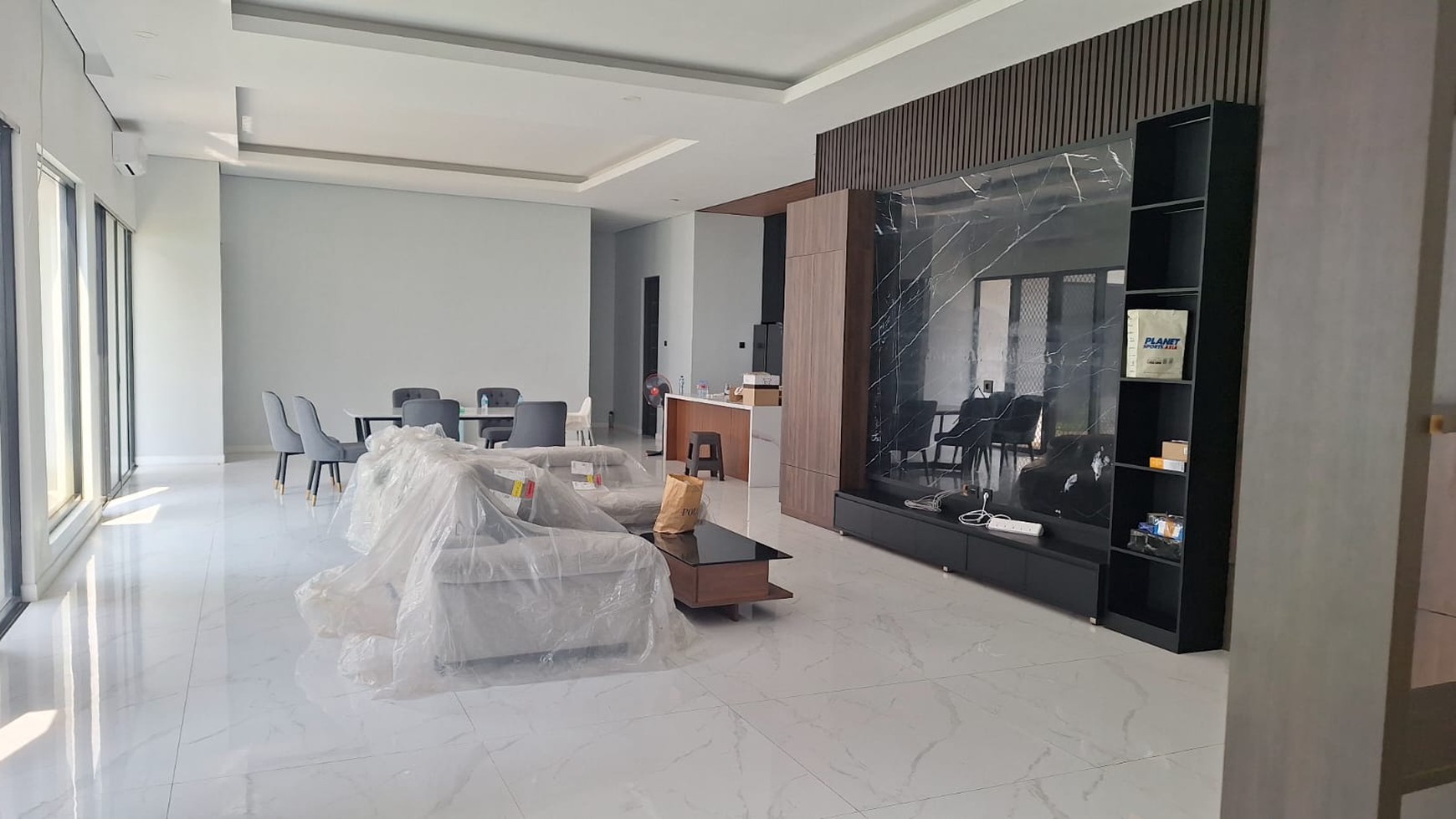 Rumah mewah  1 lantai semi furnished ,siap huni di Kayu Putih  Jakarta Timur