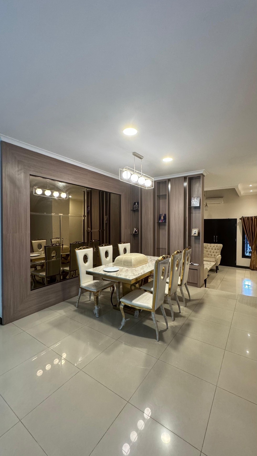 Rumah elegant dan Middle east house full furnish dicipete selatan - antasari, jakarta selatan