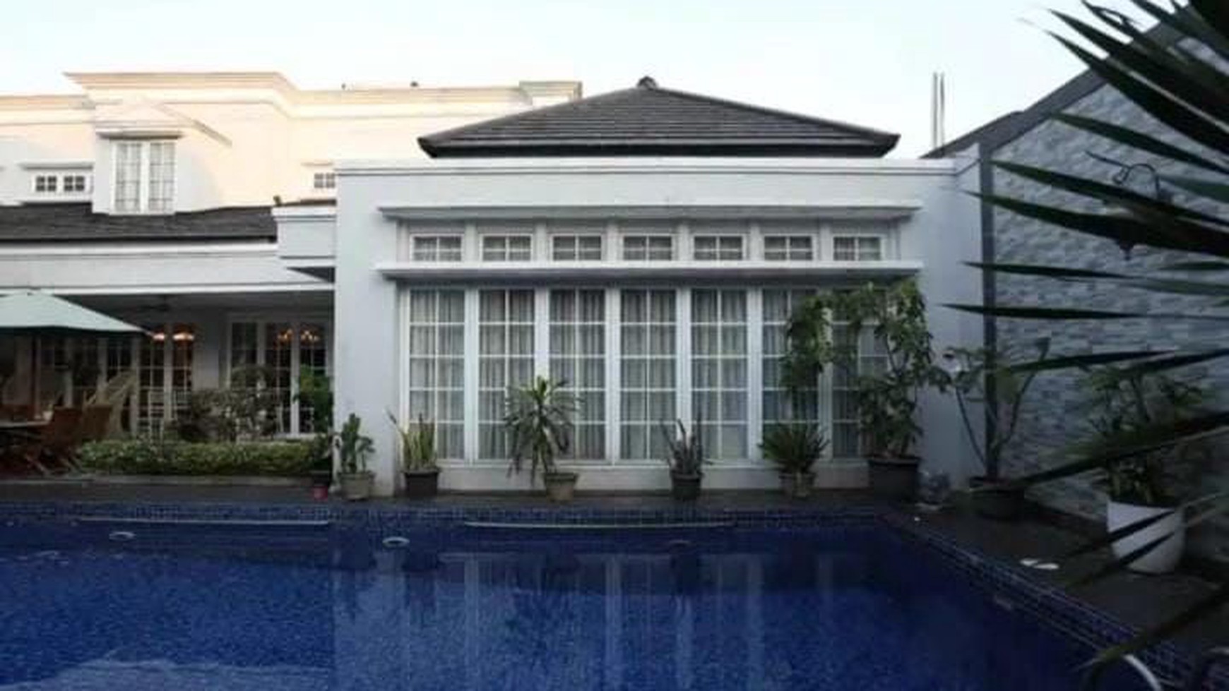 Rumah Mewah Full Furnished di Kuningan Jakarta Selatan