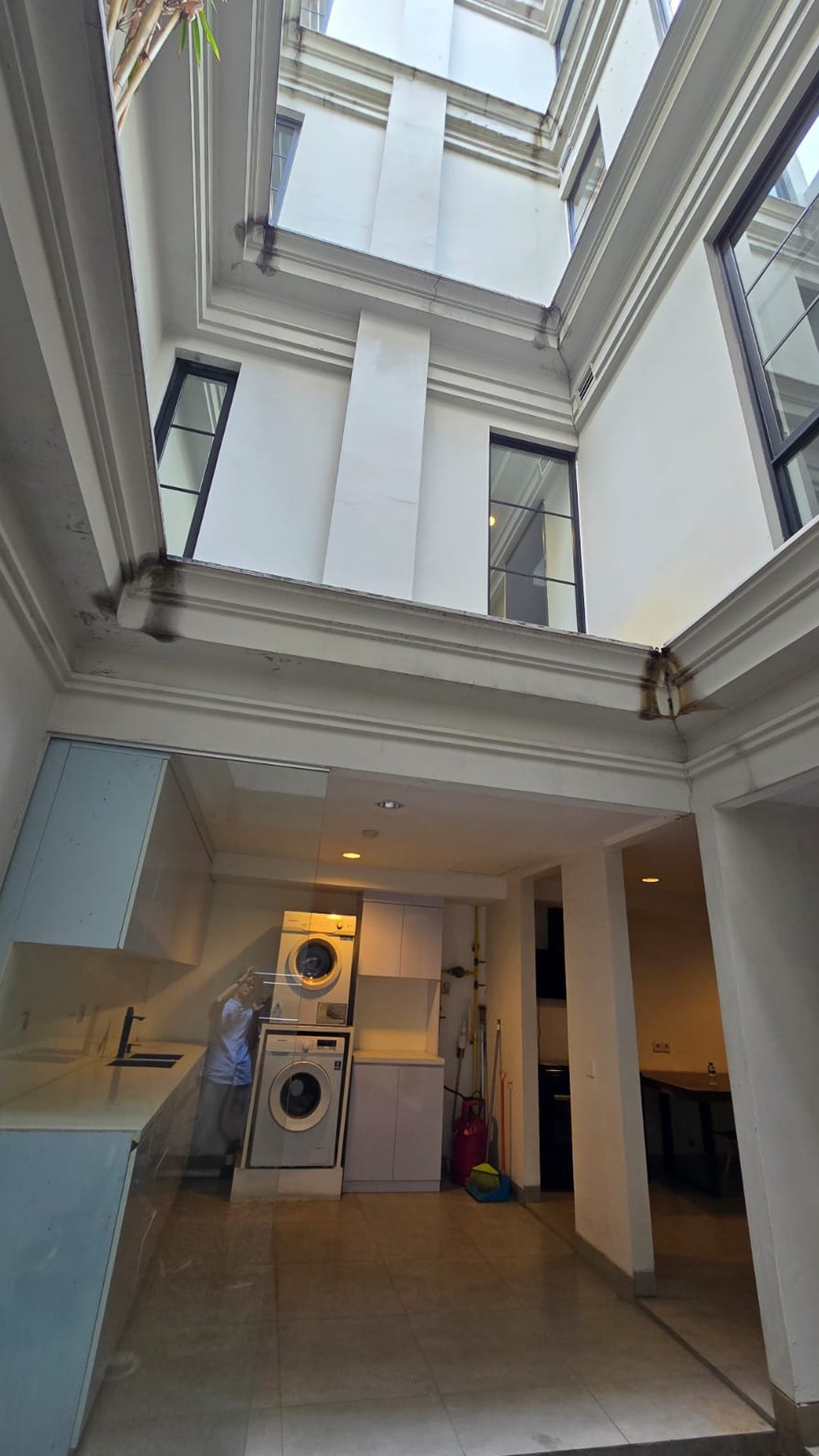 Rumah Hitung Tanah Area Cipete