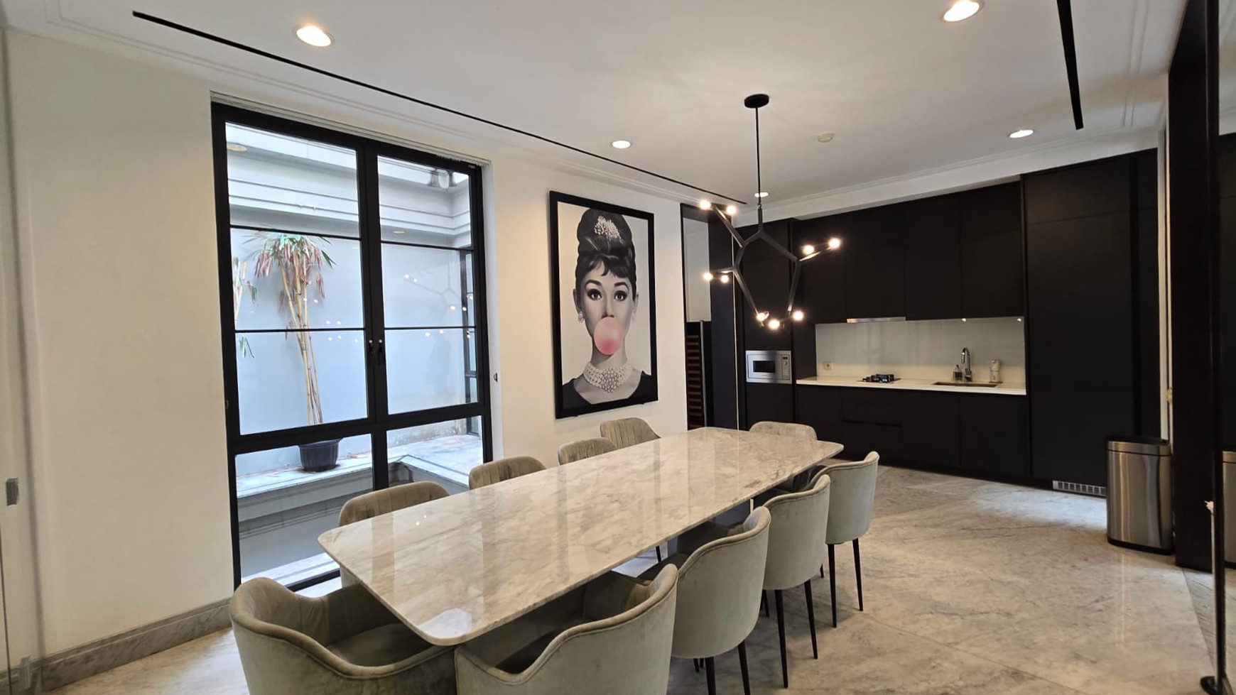 Rumah Hitung Tanah Area Cipete