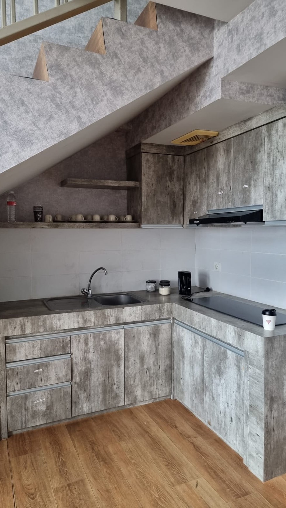 Rumah Hitung Tanah Area Cipete