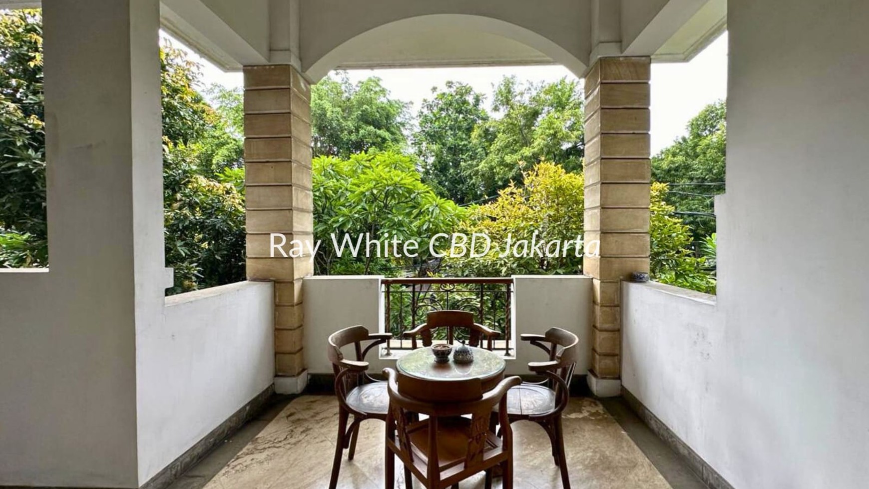 Rumah Hitung Tanah Area Cipete