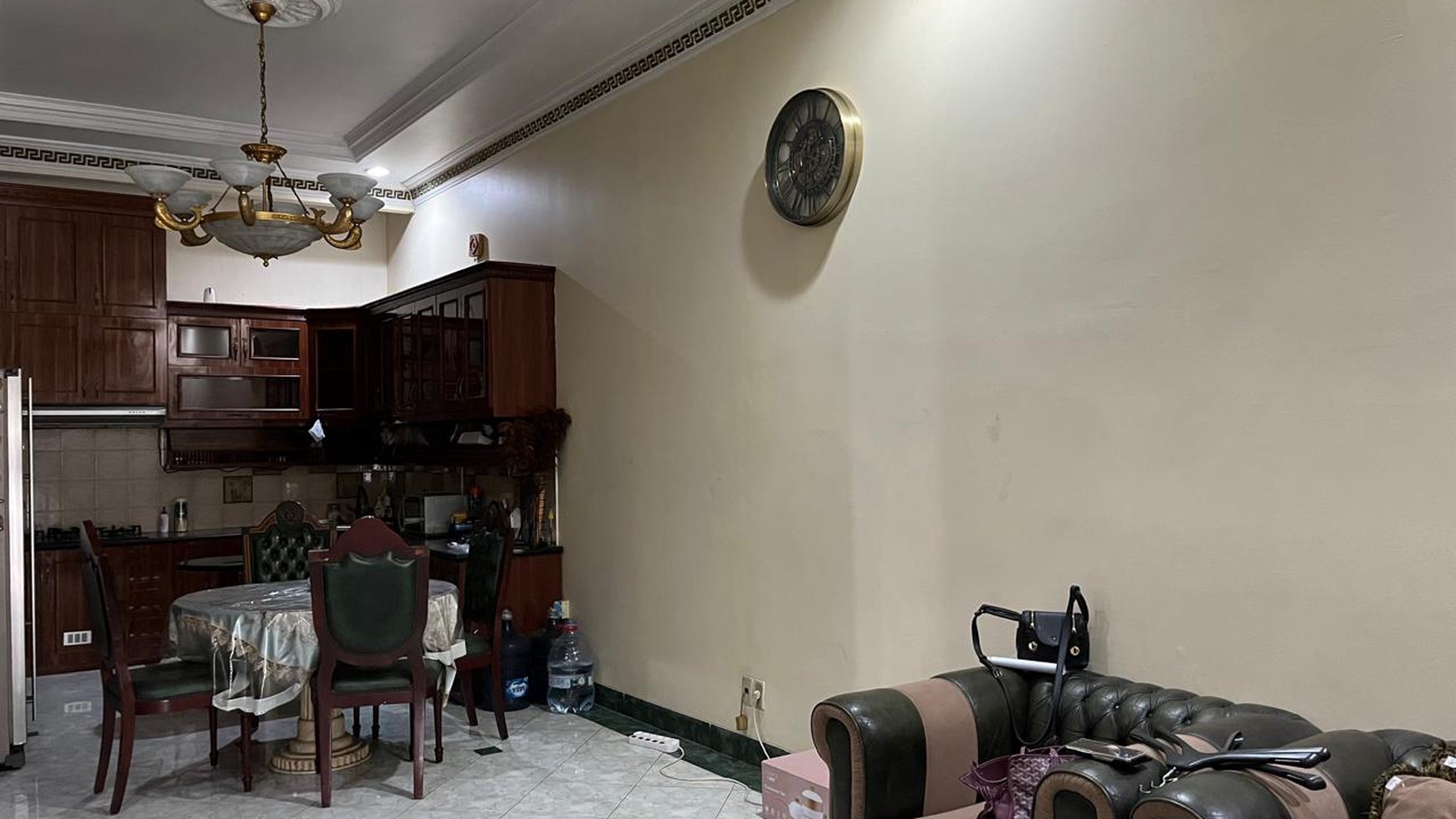 Rumah Hitung Tanah Area Cipete