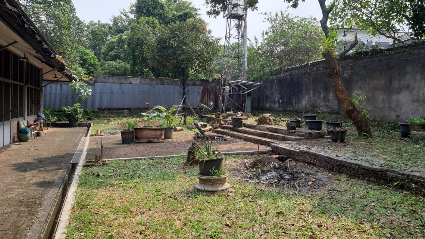 Rumah Bagus Siap Huni dan Asri di Jl Cempaka, Pesanggrahan Jakarta Selatan