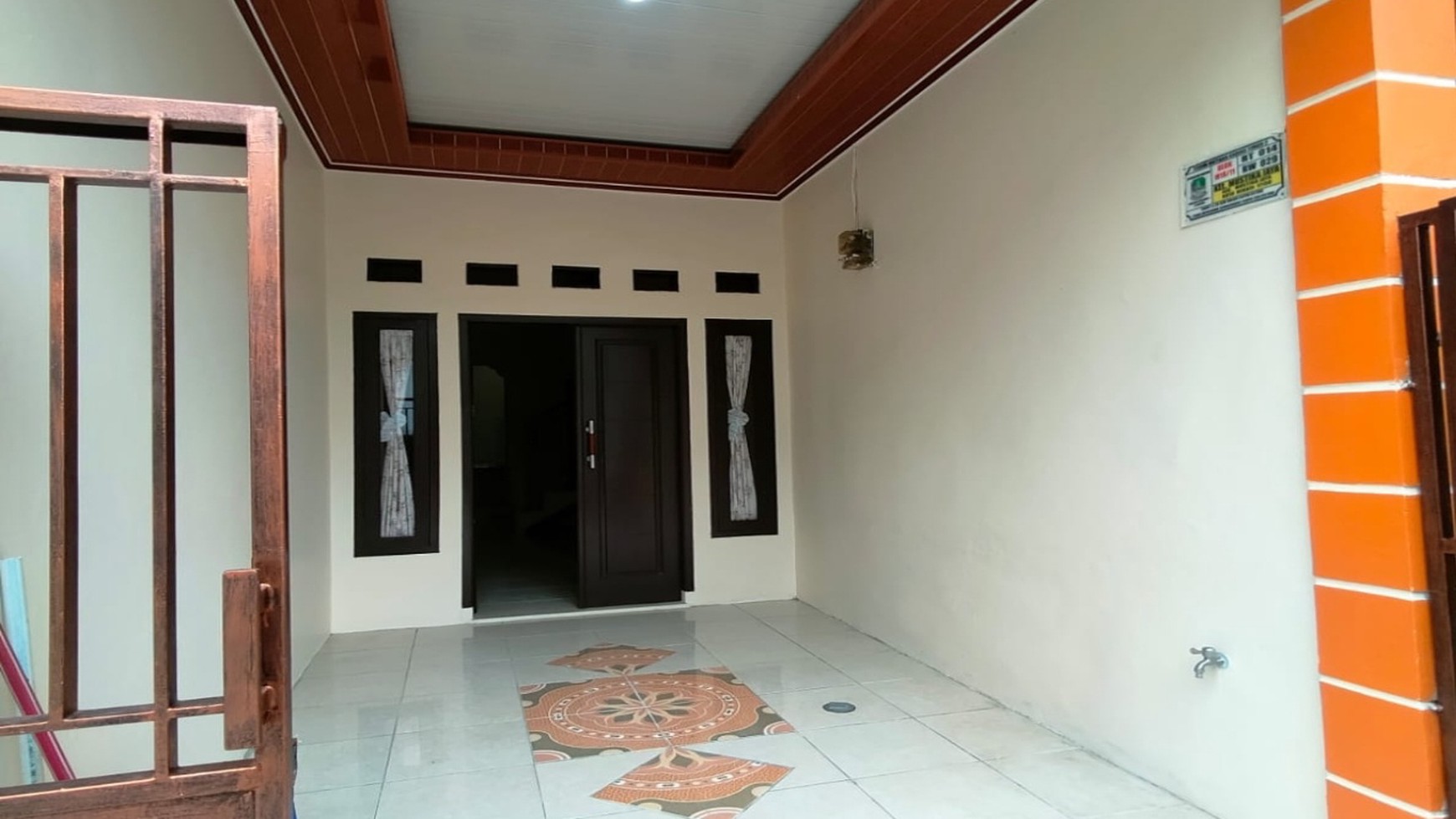 Rumah Premium 2 Lantai Dijual di Mutiara Gading Timur - Lokasi Strategis, Bebas Banjir, Harga Terbaik!