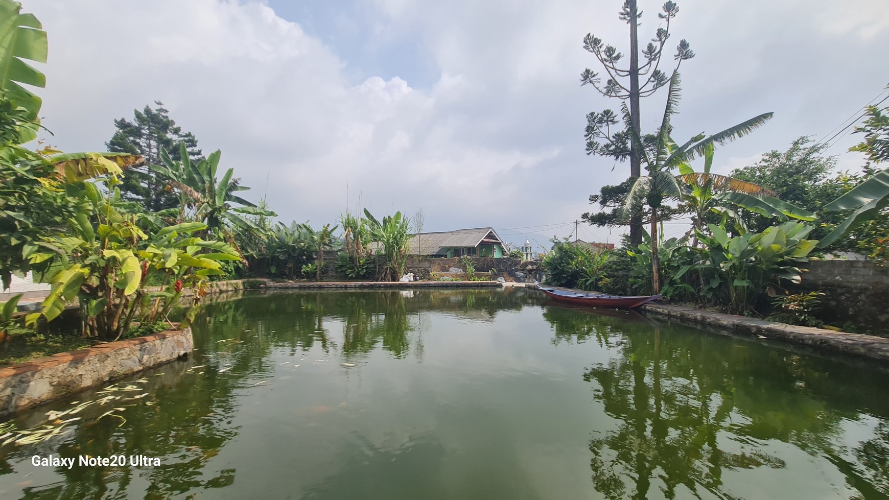 Villa siap pakai masih beroperasi di daerah Cimacan Puncak Jawa Barat