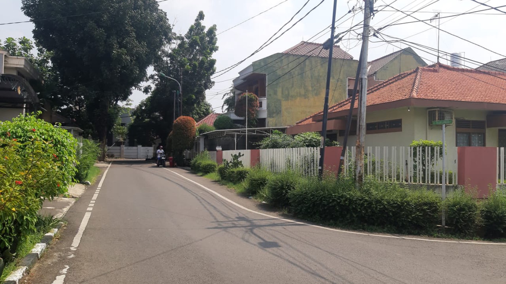 Rumah Bagus Di Jl Teluk Langsa Duren Sawit Jakarta Timur