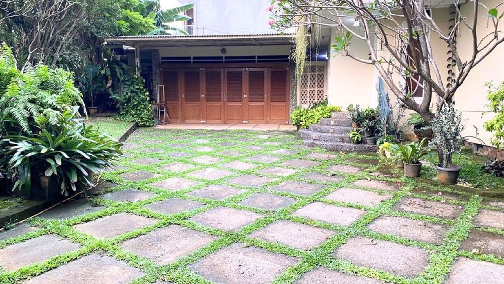 Rumah 2 Lantai Asri dan Nyaman  di Kebagusan, Pasar Minggu, Jakarta Selatan