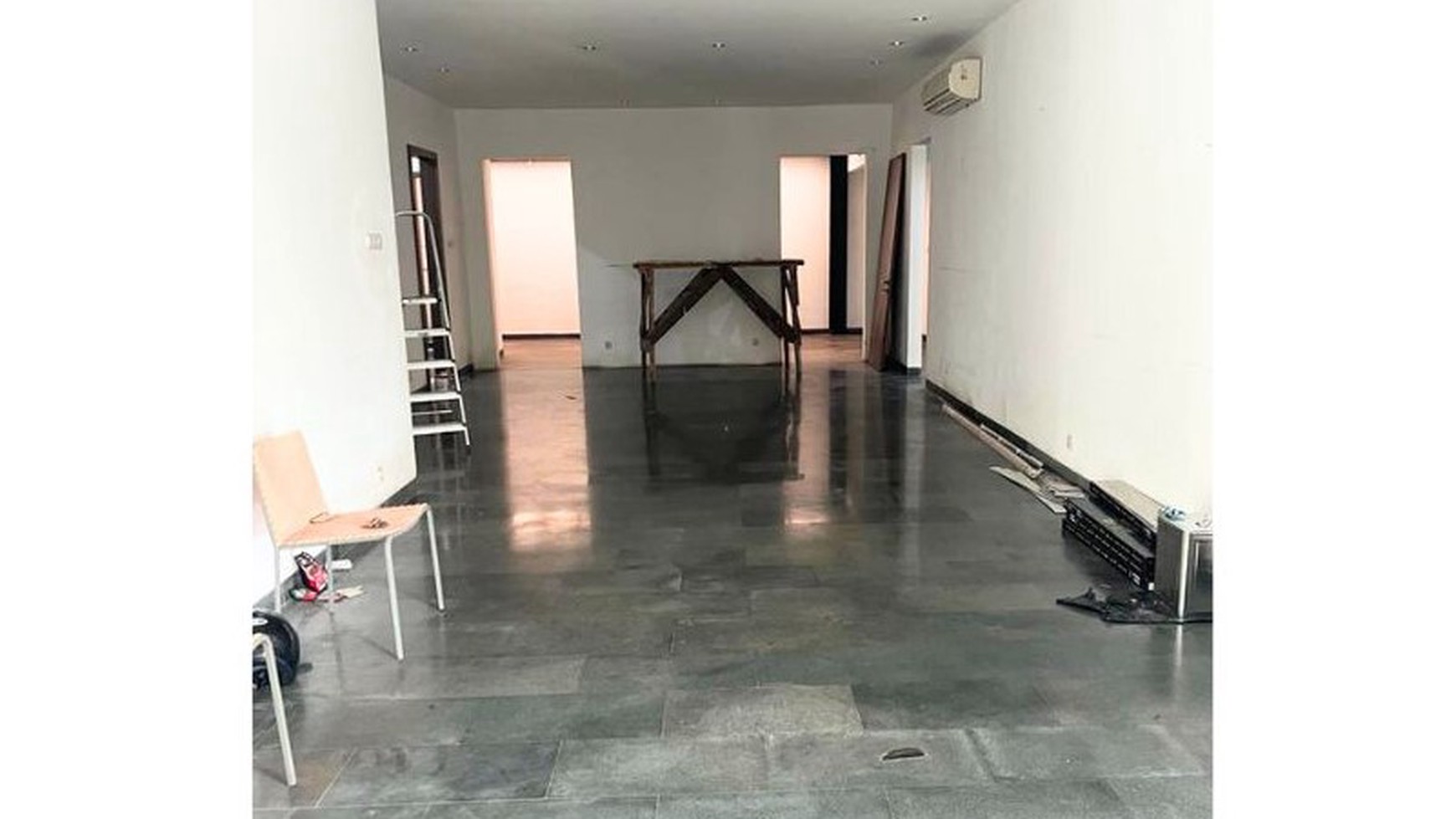 Hunian Full Renovasi di Villa Cinere Mas, Tangerang Selatan