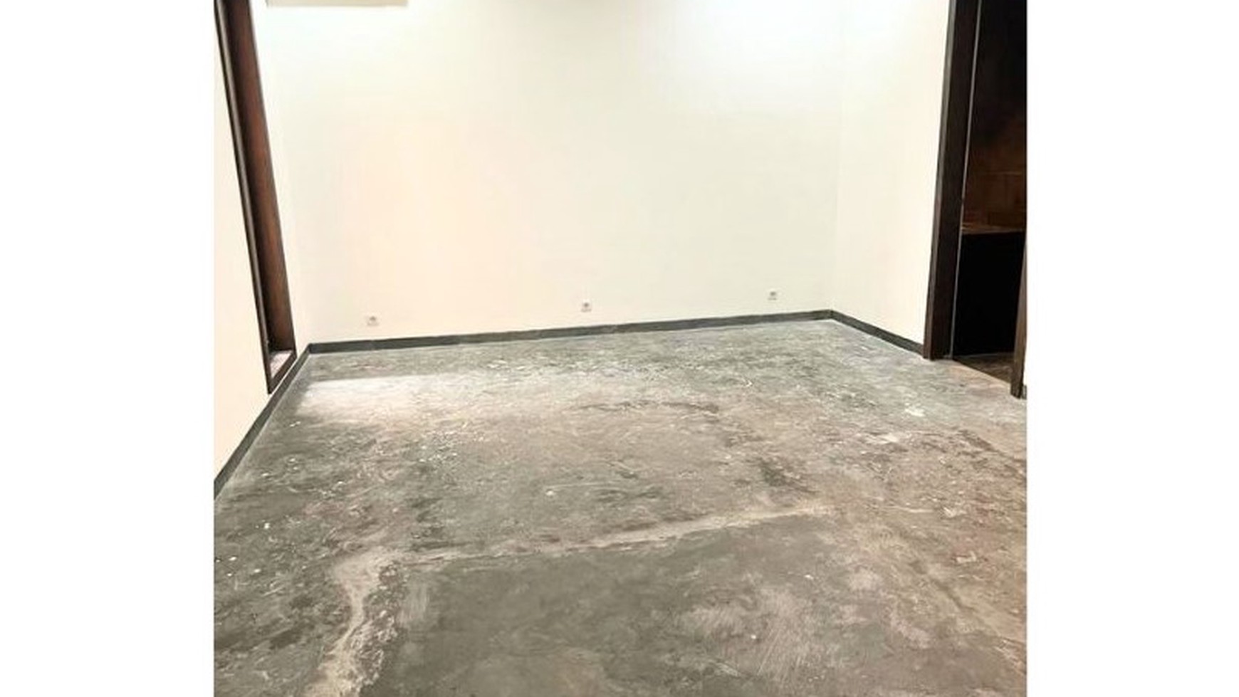 Hunian Full Renovasi di Villa Cinere Mas, Tangerang Selatan