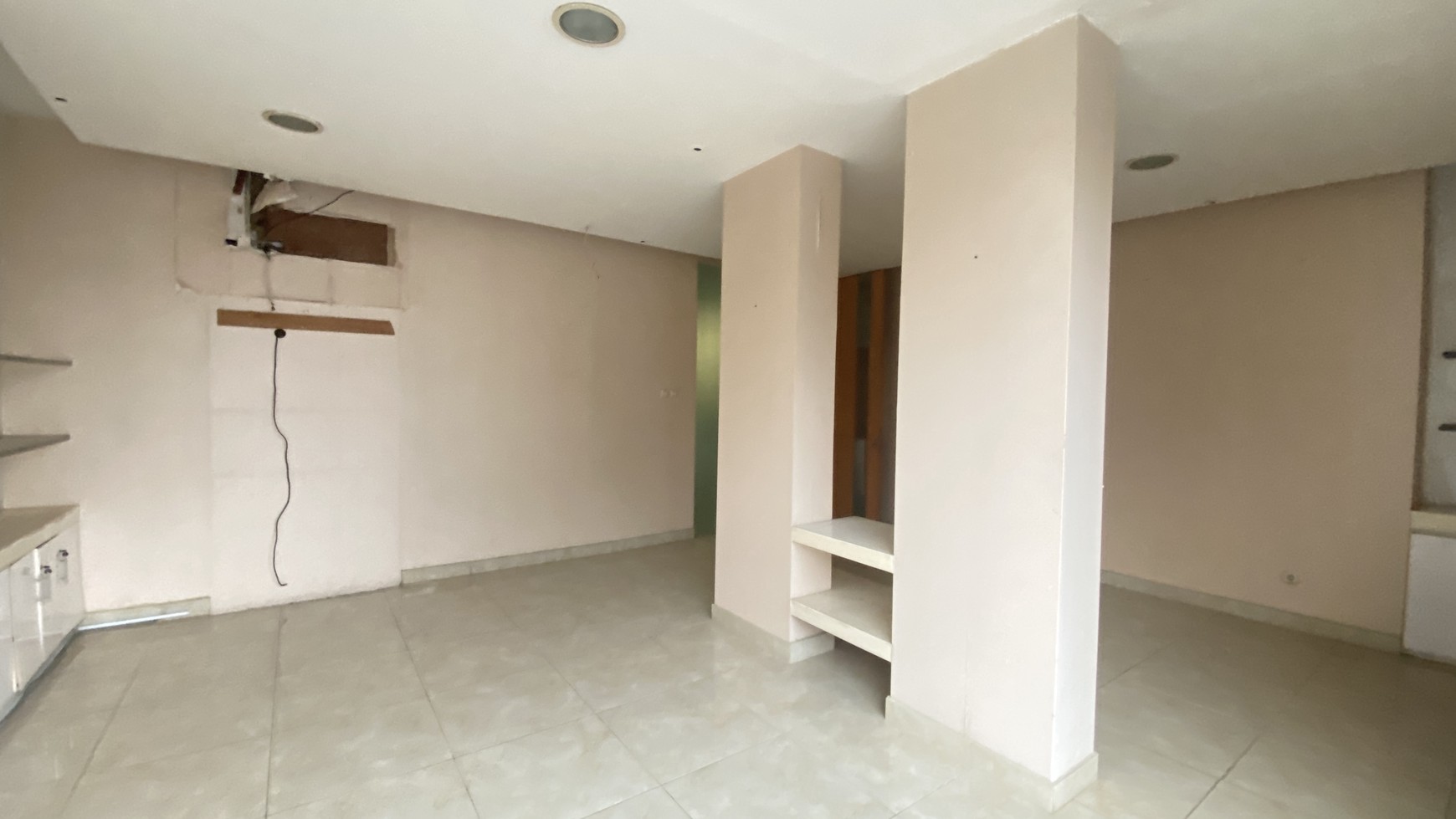 Rumah Hitung Tanah Area Cipete