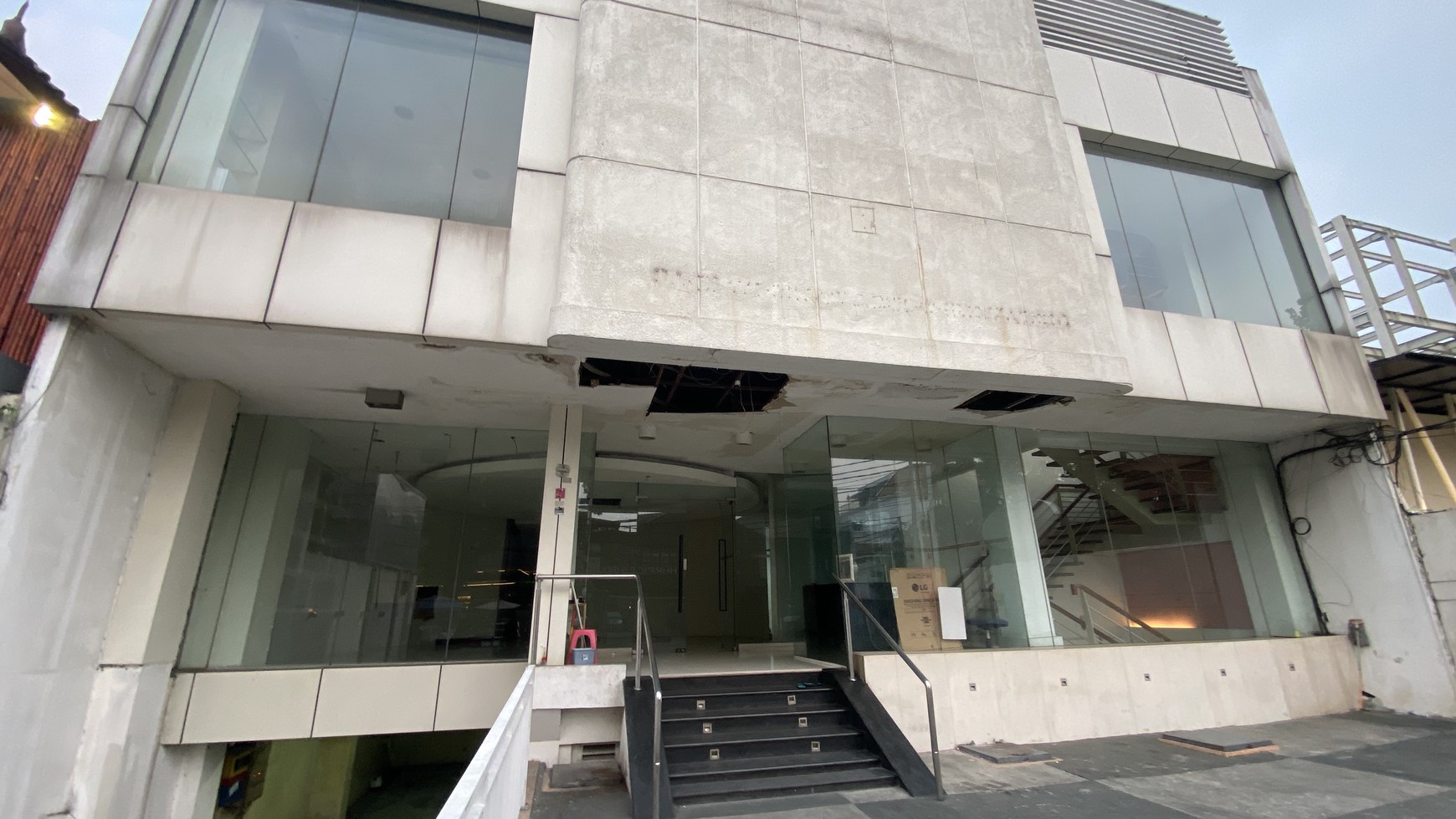 Rumah Hitung Tanah Area Cipete