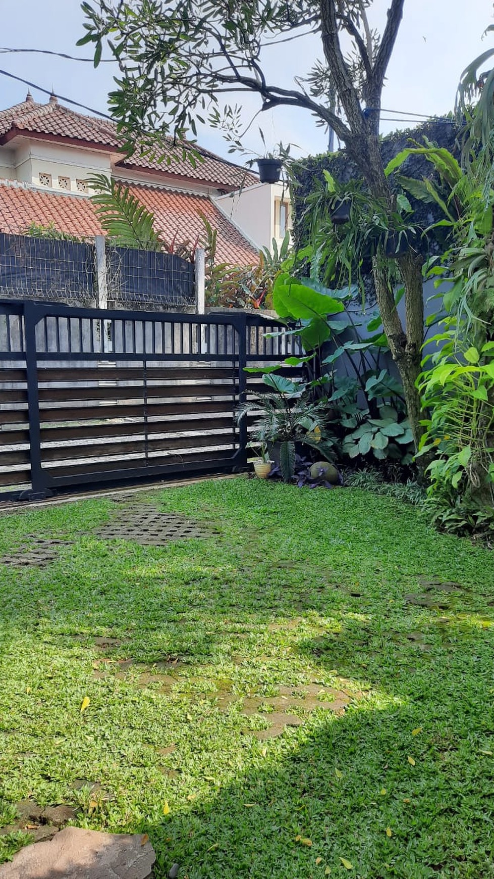 Rumah Bagus Cantik Asri di Jl Palem Indah Pondok Aren Tangerang Selatan