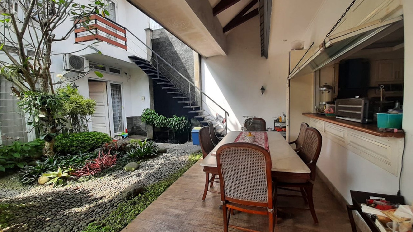 Rumah Bagus Cantik Asri di Jl Palem Indah Pondok Aren Tangerang Selatan