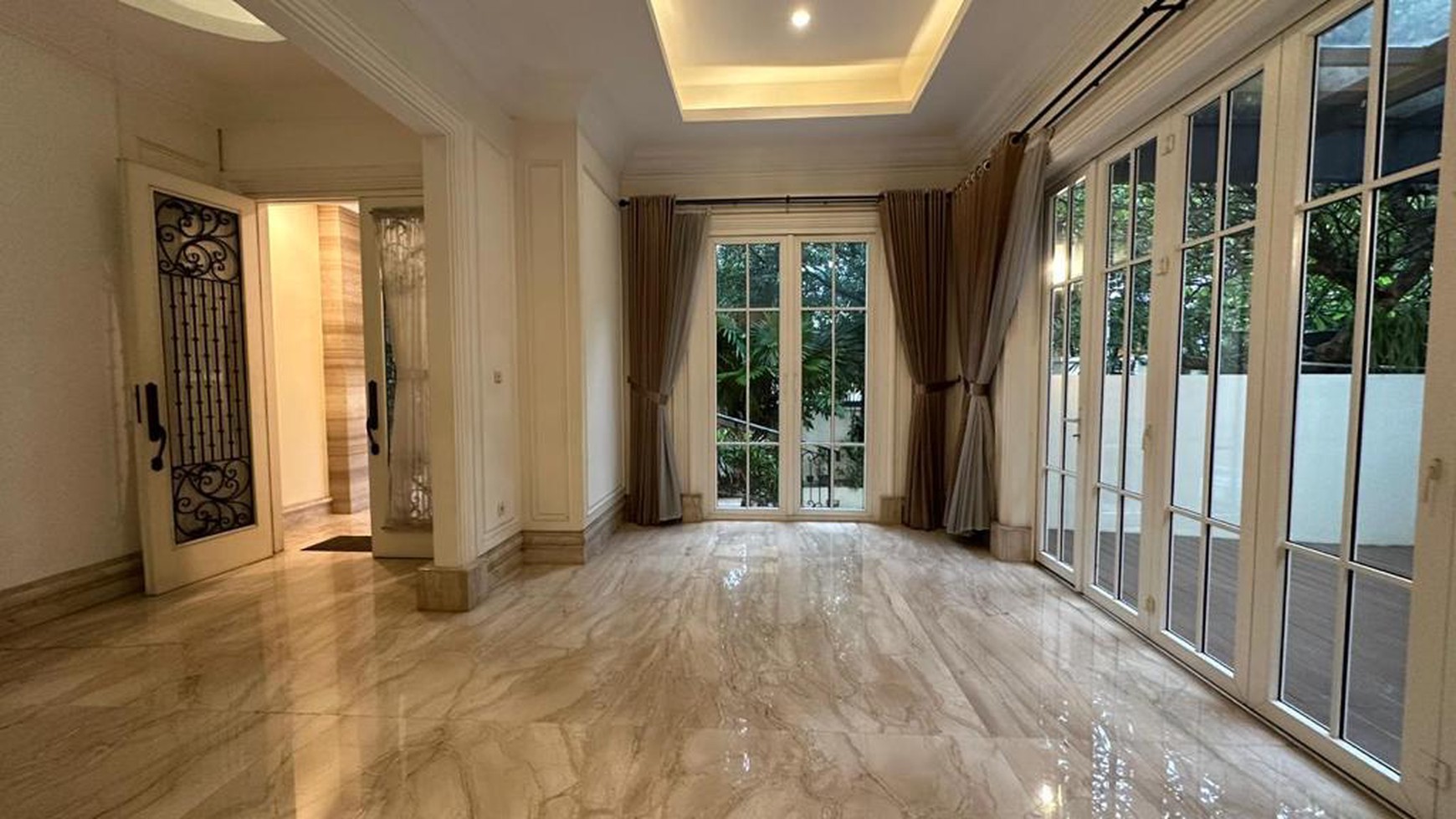 Rumah Hitung Tanah Area Cipete